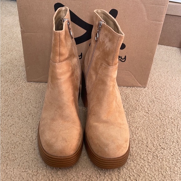 Women’s Platform Booties - Picture 2 of 5